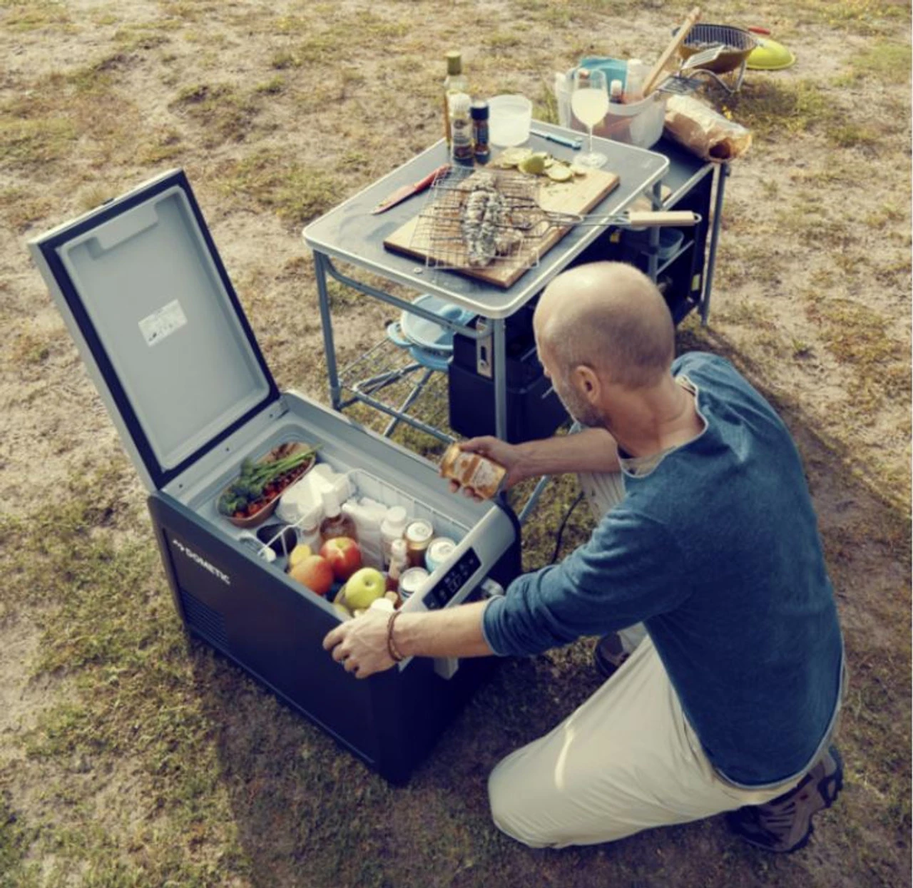 Dometic CFX3-55IM Portable Compressor Cool Box Fridge and Freezer With Ice Maker Function 11 Dometic CFX3-55IM Portable Compressor Cool Box Fridge and Freezer With Ice Maker Function - Image 9