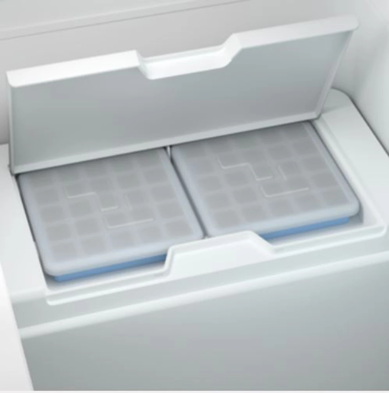 Dometic CFX3-55IM Portable Compressor Cool Box Fridge and Freezer With Ice Maker Function 8 Dometic CFX3-55IM Portable Compressor Cool Box Fridge and Freezer With Ice Maker Function - Image 6