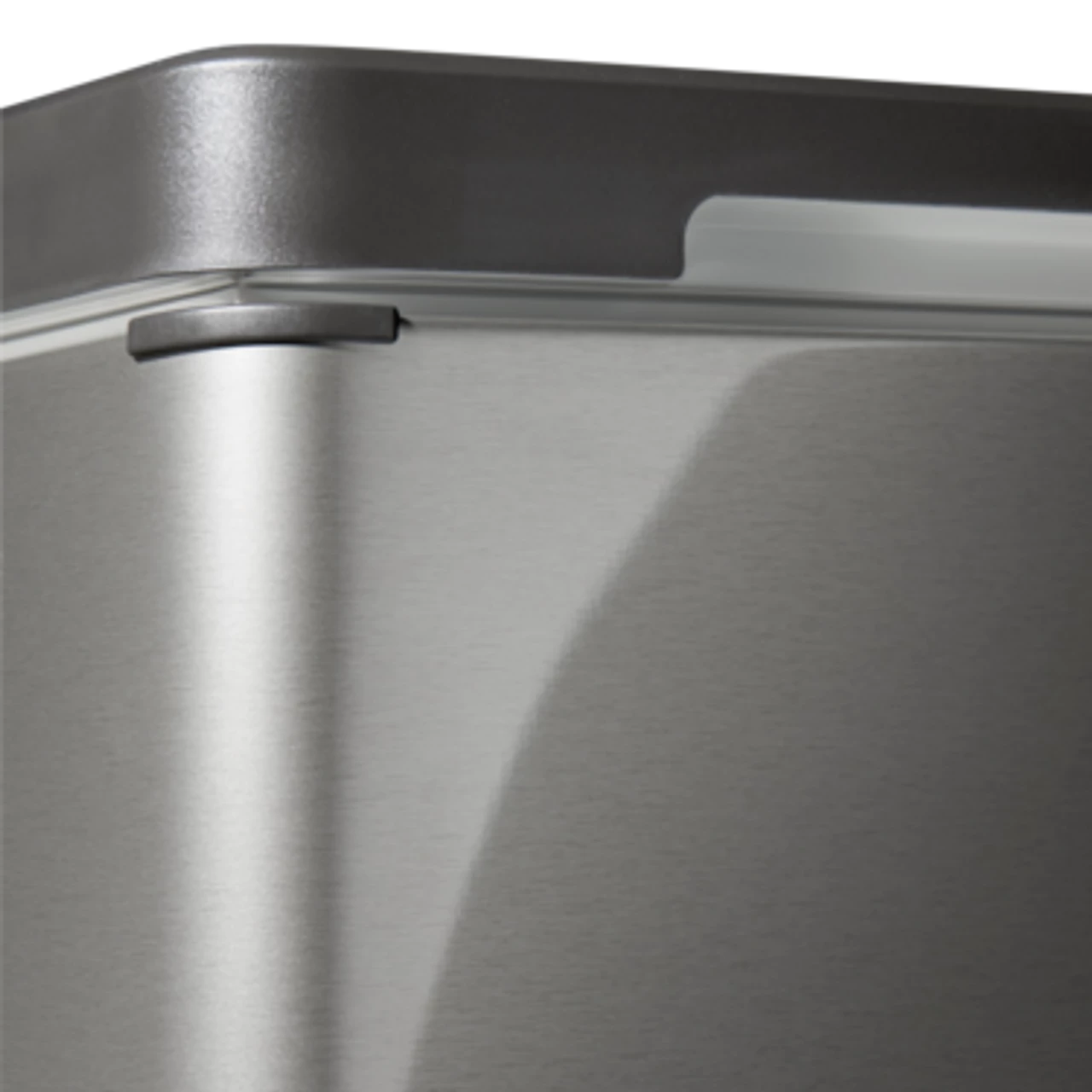 Dometic CombiCool ACX 30 3-Way Coolbox Fridge Freezer 8 Dometic CombiCool ACX 30 3-Way Coolbox Fridge Freezer - Image 6